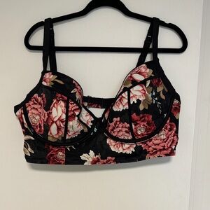 Plus size bikini top